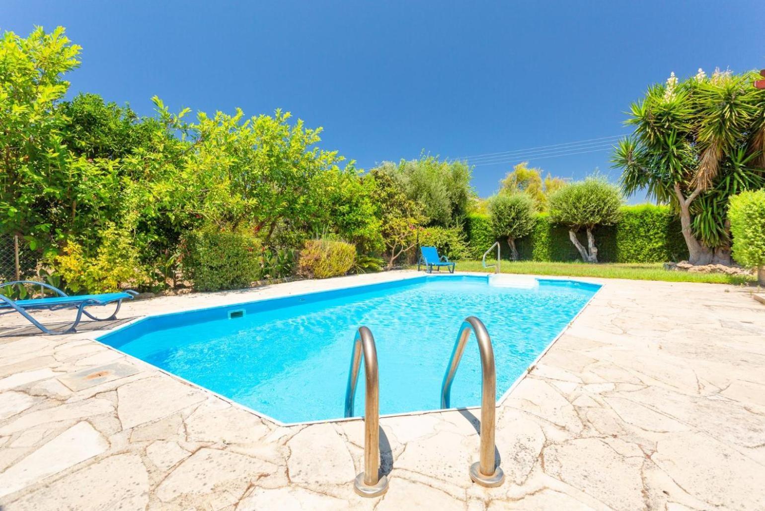 Sun Beach Villa Thio Polis Exterior photo