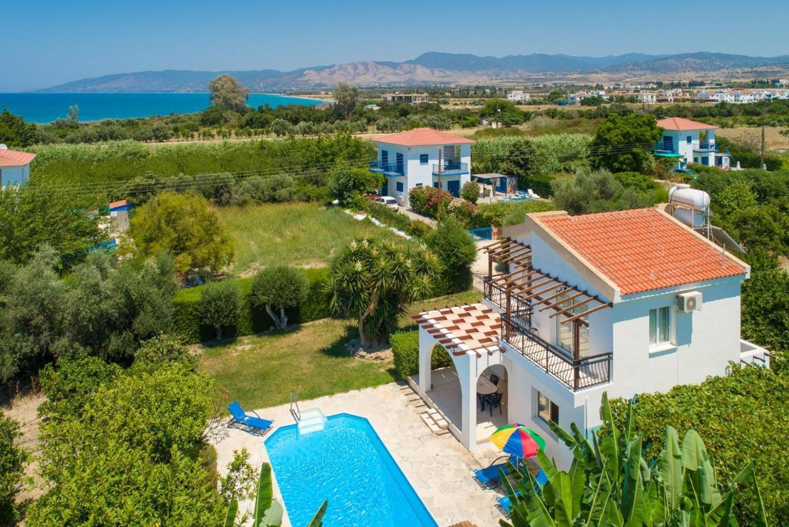 Sun Beach Villa Thio Polis Exterior photo